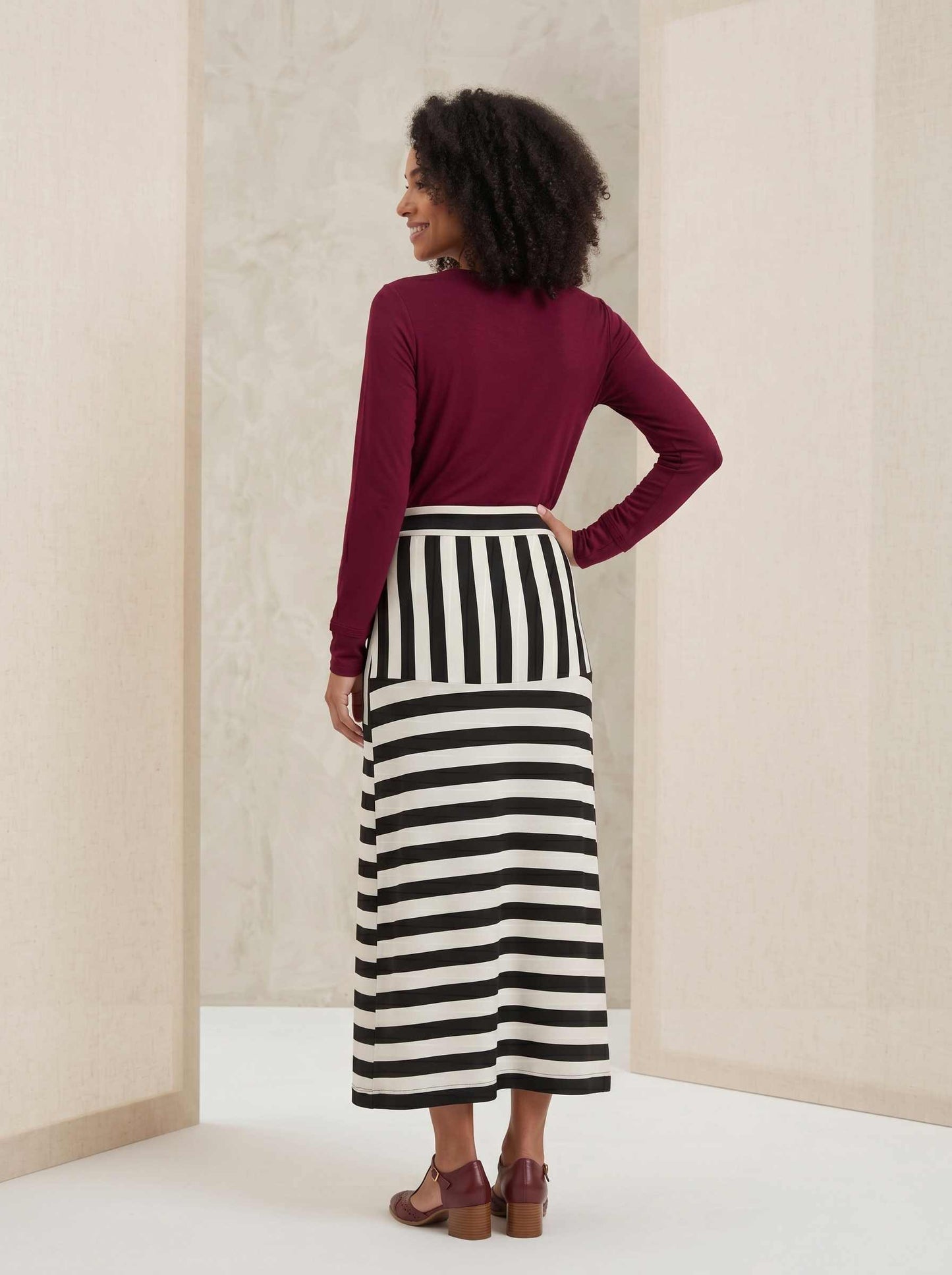 Saia Flavia Navy - Malha Viscolycra